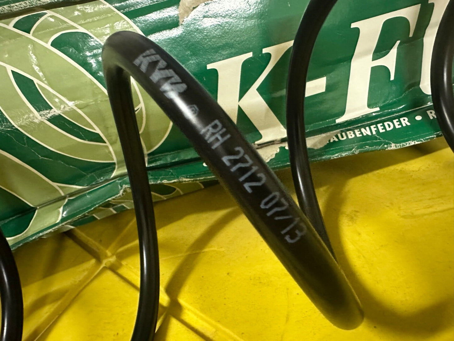 KYB RH2712 Front Coil Spring Fits Renault Megane