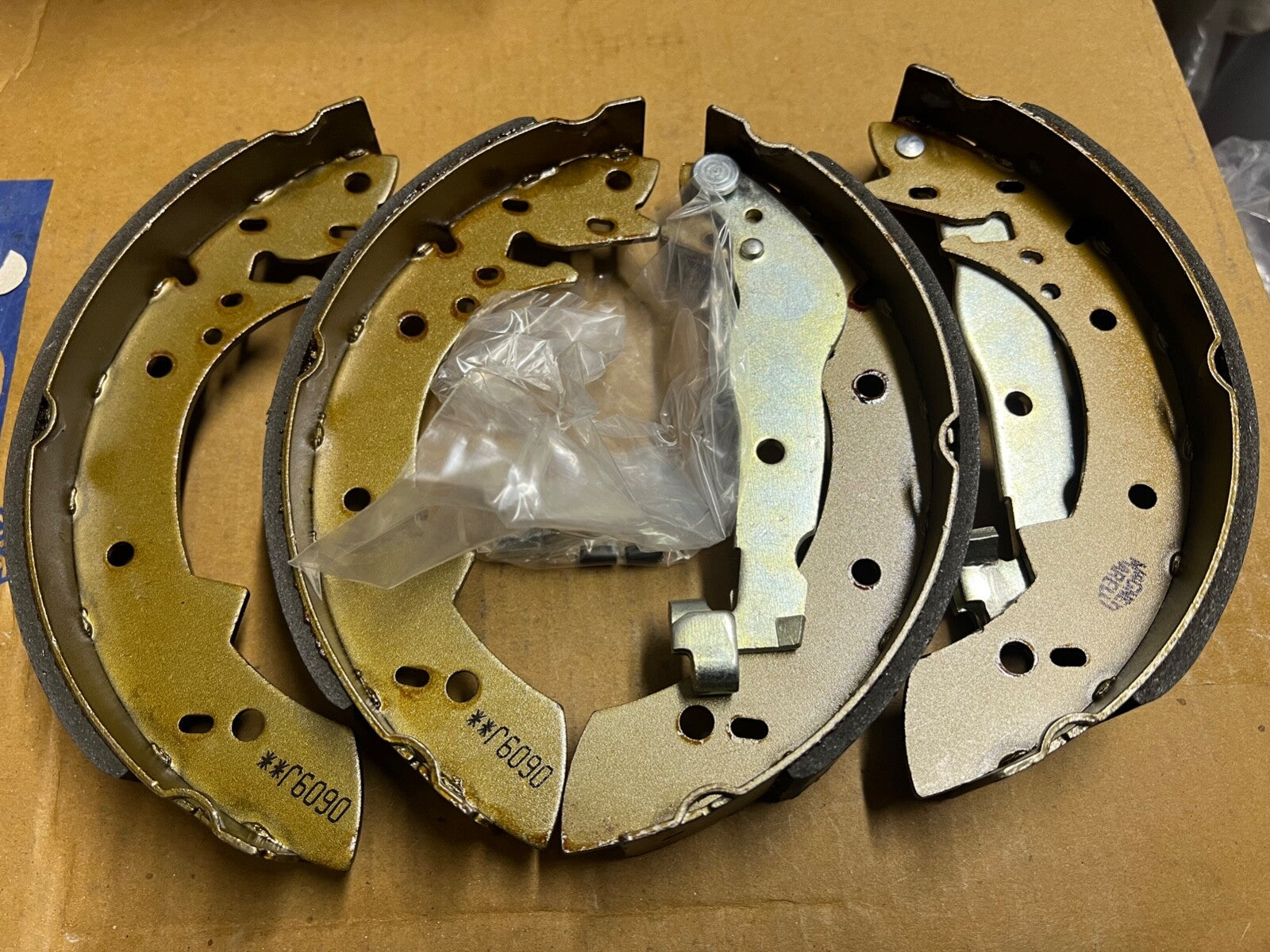 Magneti Marelli BSS2156 Rear Brake Shoe Set fits BMW 3 Series