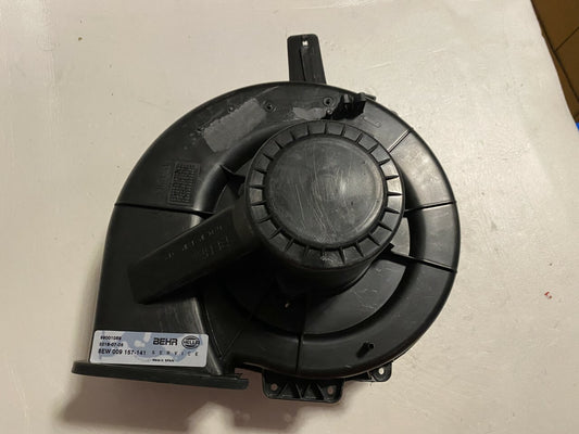 Hella 8EW009157141 Heating Motor