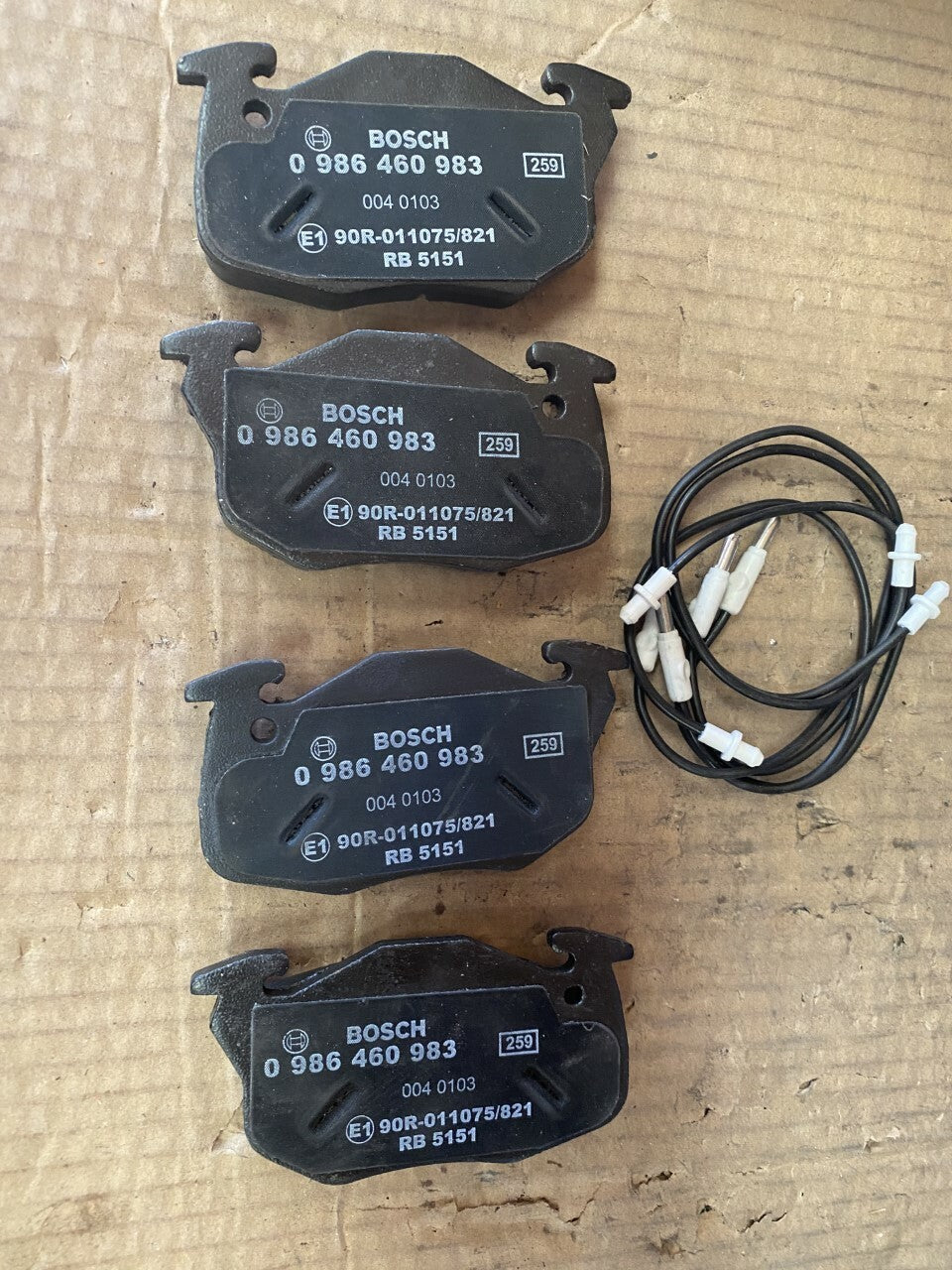 Bosch 0986460983 Brake Pad Set citroen Peugeot