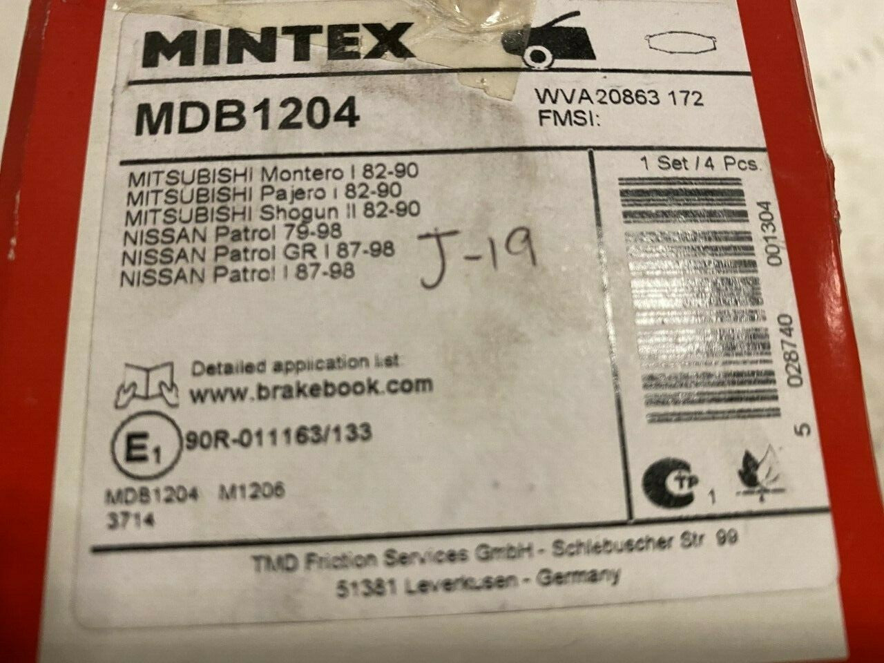 Mintex MDB1204 Front Brake Pad Set fits Mitsubishi Nissan