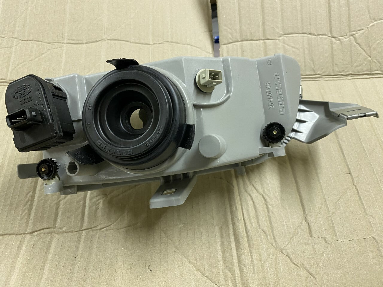 Magnetti MHL652 Off Side Right Hand Headlight Lamp fits Fiat Punto