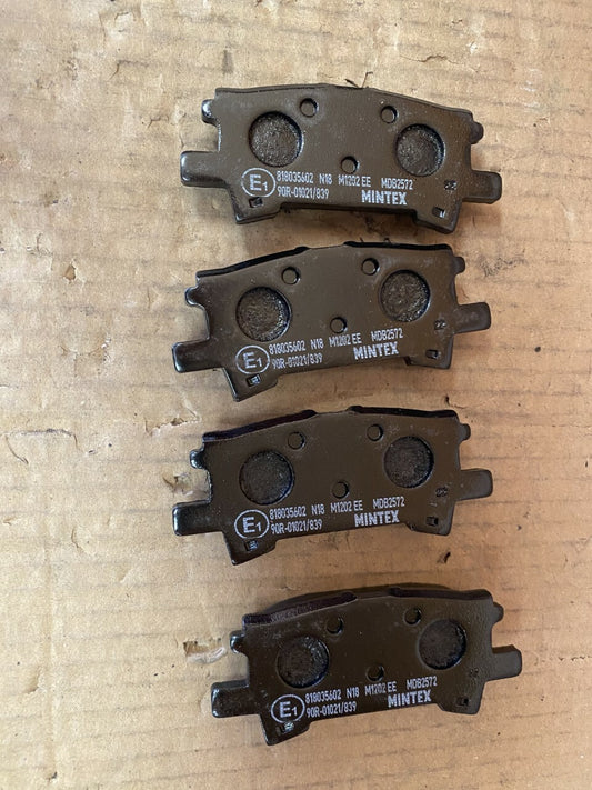 Mintex MDB2572 Rear Brake Pad Set fits Lexus Toyota
