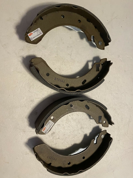 Delphi LS1618 Rear Brake Shoe Set fits Ford