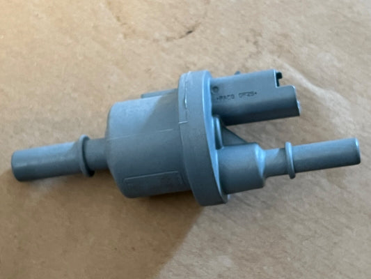 Genuine Vauxhall 3553526 Vacuum Solenoid Relay fits Crossland & X Peugeot 5008