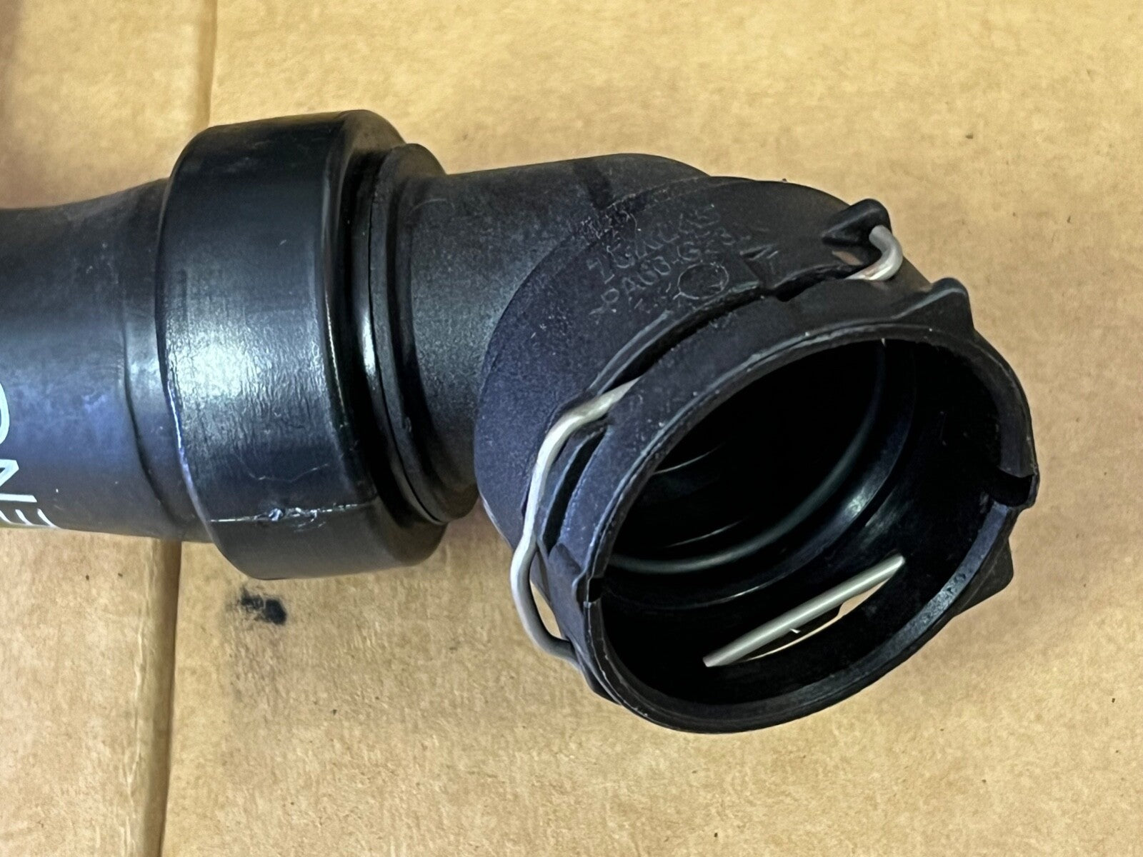 Genuine Vauxhall 39122358 Radiator Outlet Hose fits Astra