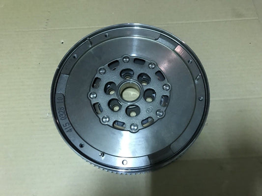 DMF Dual Mass Flywheel fits Lancia Musu 04-12 Fiat Idea 04-17 LUK 415032810