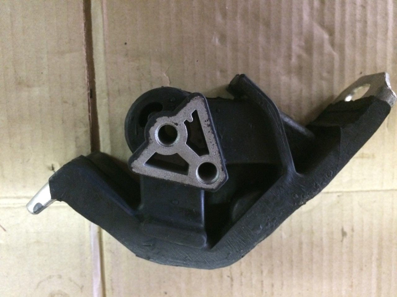 Front Near Side Engine Mount Vauxhall Combo 94-01 Corsa 93-00 Tigra V40-0354