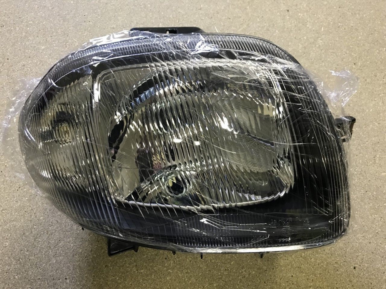 Headlight Lamp Off Side Right Hand Renault Clio 2 1998-2001 HRN103-2R0EE1