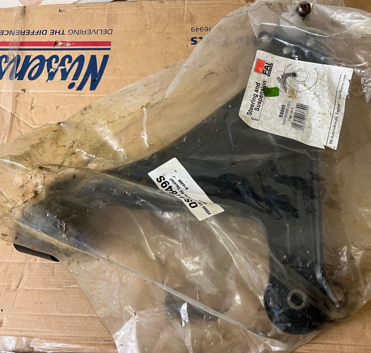 FAI SS889 Right Hand Side Wishbone Track Control Arm fits Vauxhall Omega