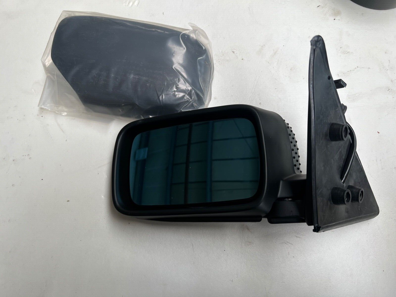 Drivemaster DDM342L LH Near Side Wing Mirror fits BMW 3 Series E36 4 DOOR