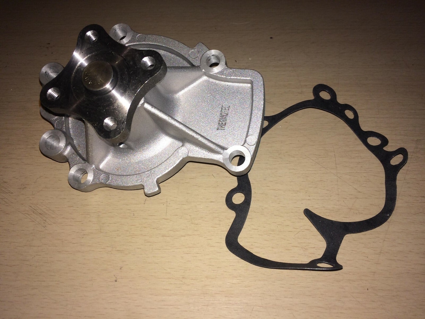 fits Nissan Almera Almera Tino Largo Primera Sunny Solid Auto N123008 Water Pump