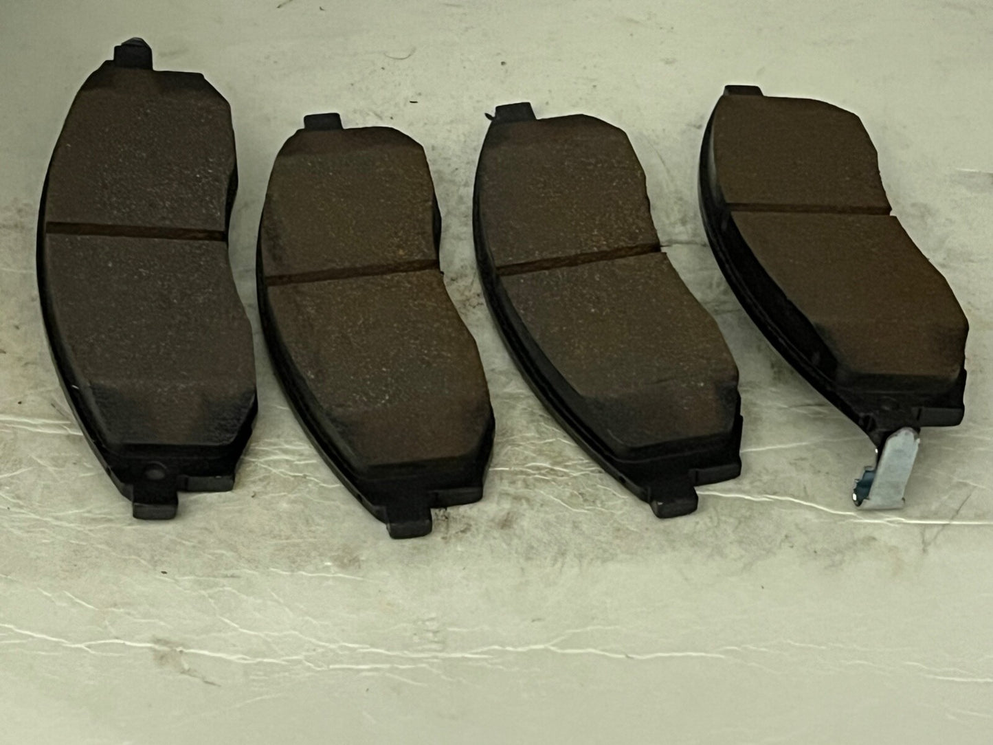 Mintex MDB2122 Front Brake Pad Set fits Misubishi L200