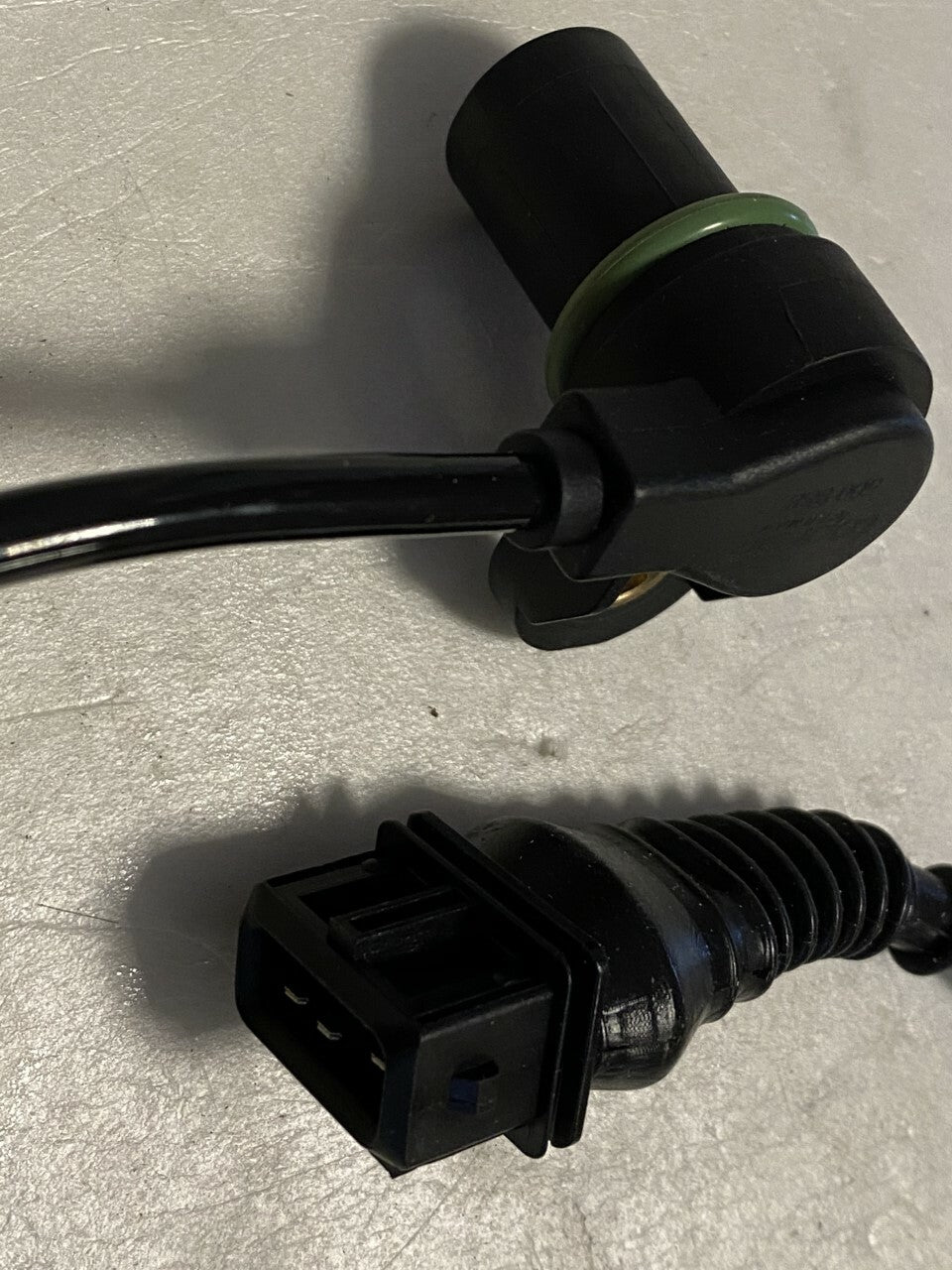 Fuel Parts CS1323 Camshaft Sensor