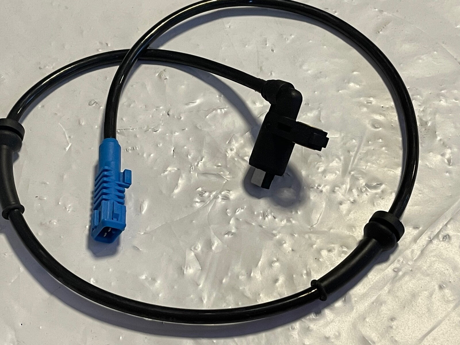 Bosch 0986594022 ABS Wheel Speed Sensor fits Peugeot