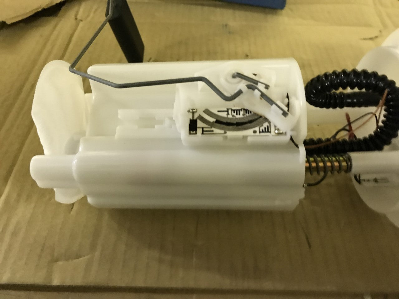 Fuel Petrol Pump Citroen Berlingo Peugeot Partner / Partner Space 96-03 SUA368