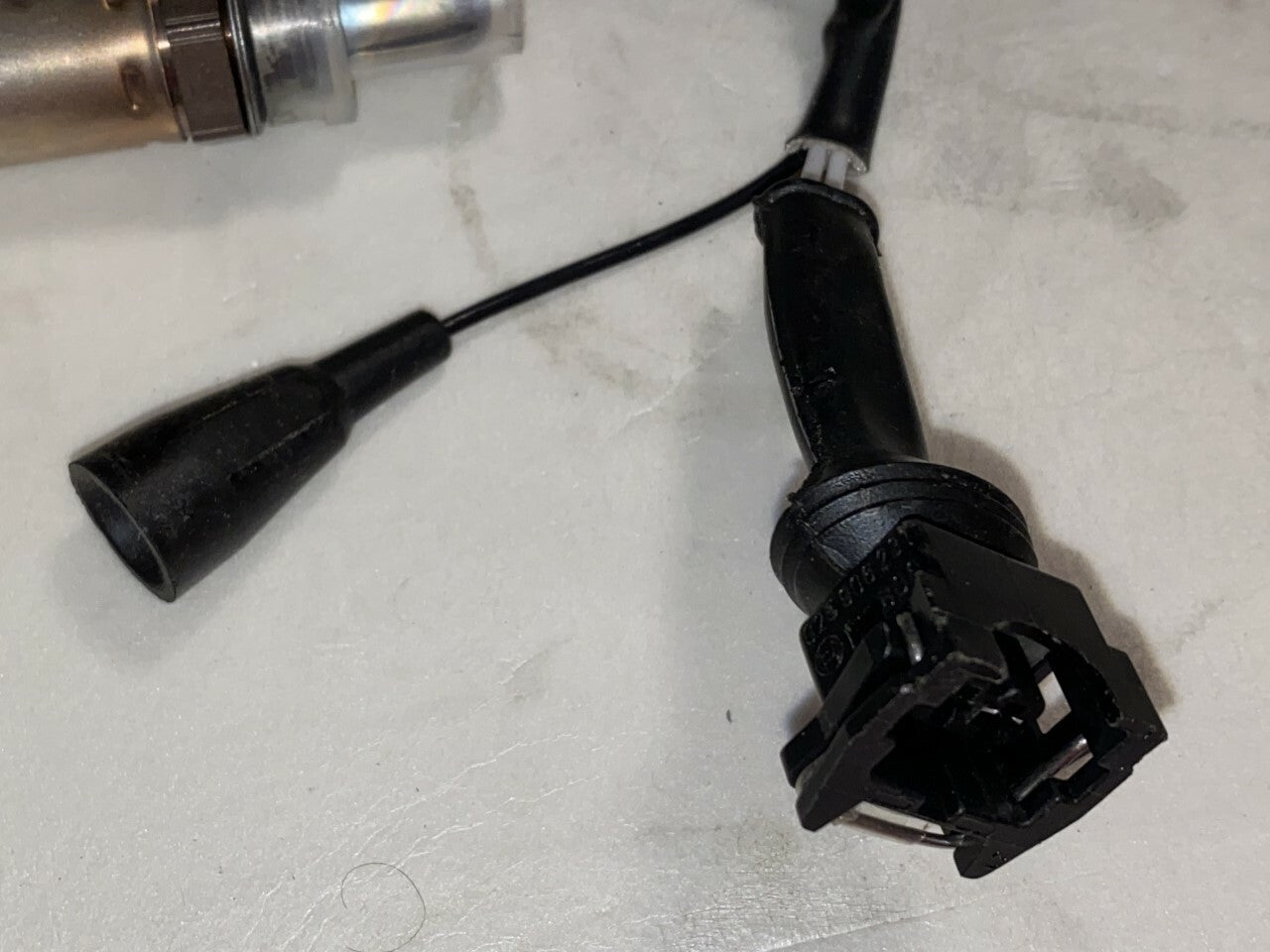 Fuel Parts LB1091 Lambda Oxygen o2 Sensor