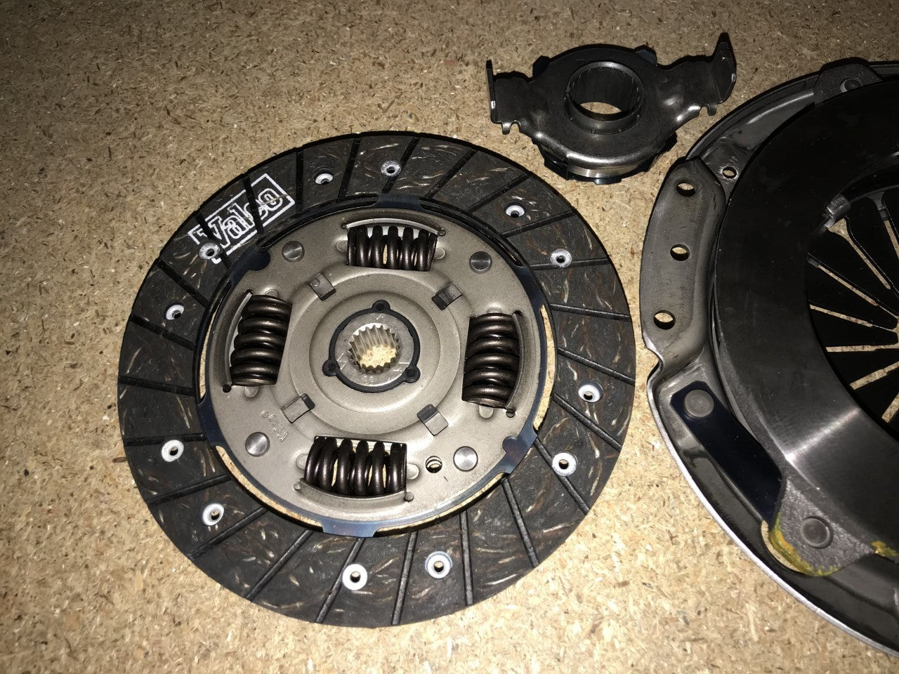 3 Piece Clutch Kit Cover Plate Bearing Fiat Uno 83-92 Panda 80-03 Valeo 801286