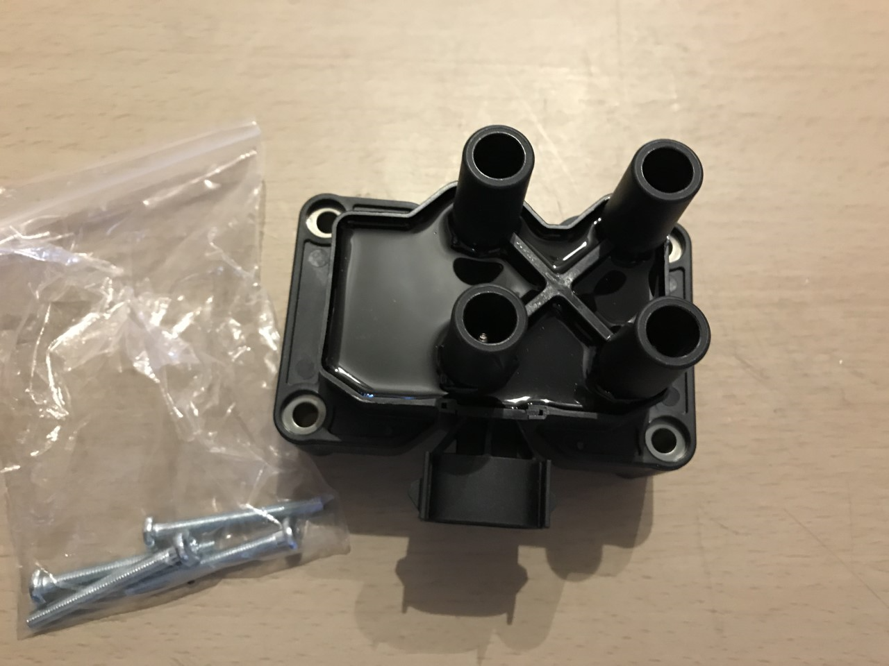 Ignition Coil Ford Courier Escort Fiesta KA Focus C Max Fusion Galaxy IC18109