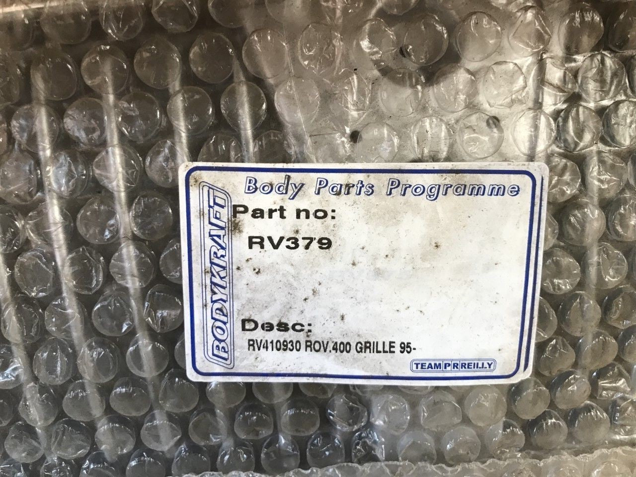 Front Grille Rover 400 1995-2000 RV379 New **Bargain limited stock**