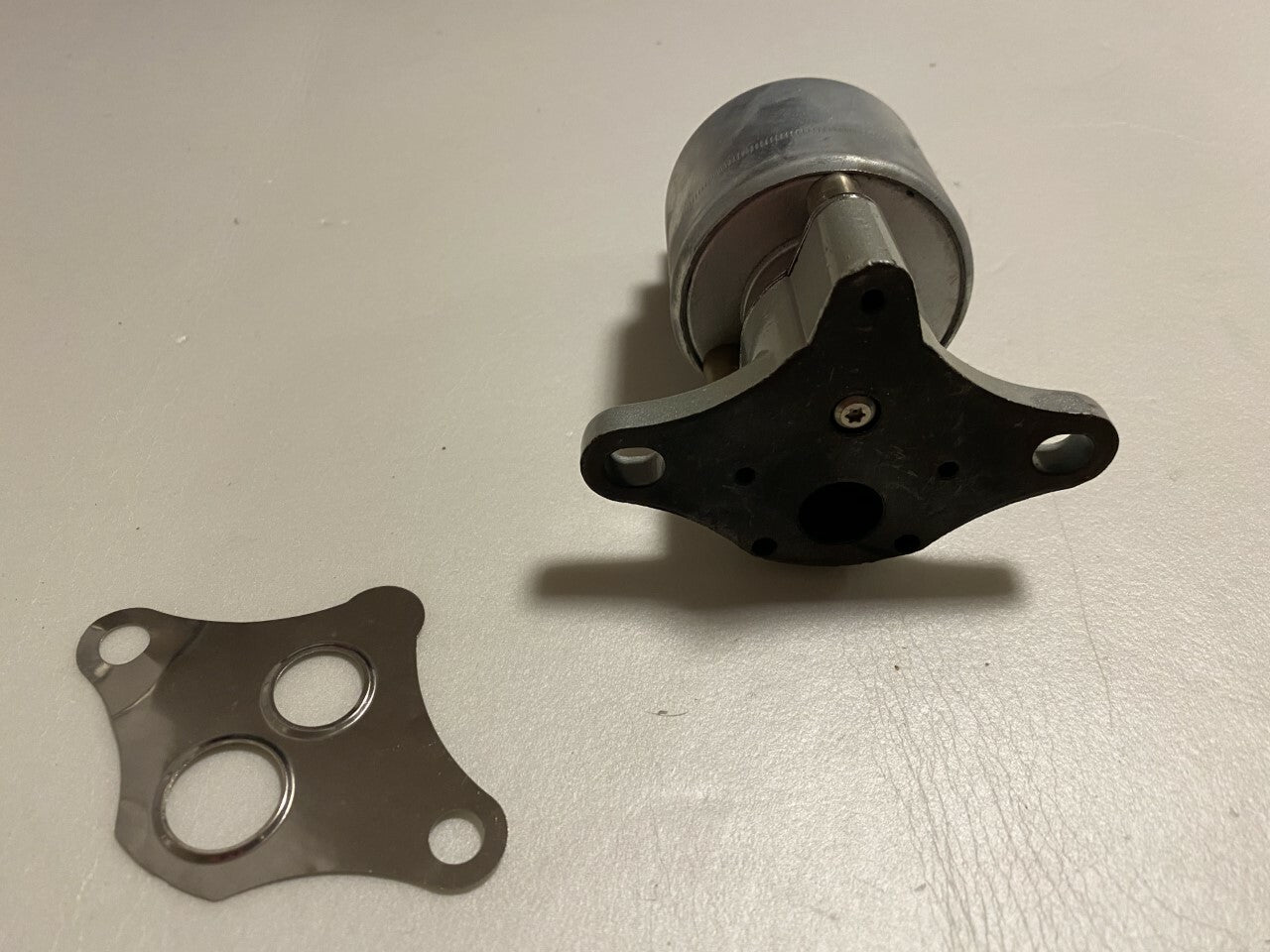 Fuel Parts EGR004 EGR Valve fits Vauxhall Opel