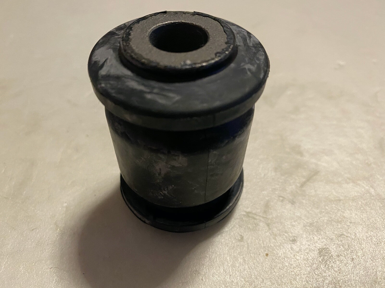 J4238007 SS5945 Suspension Control/Wishbone/Arm Bushing/Mount fits Suzuki