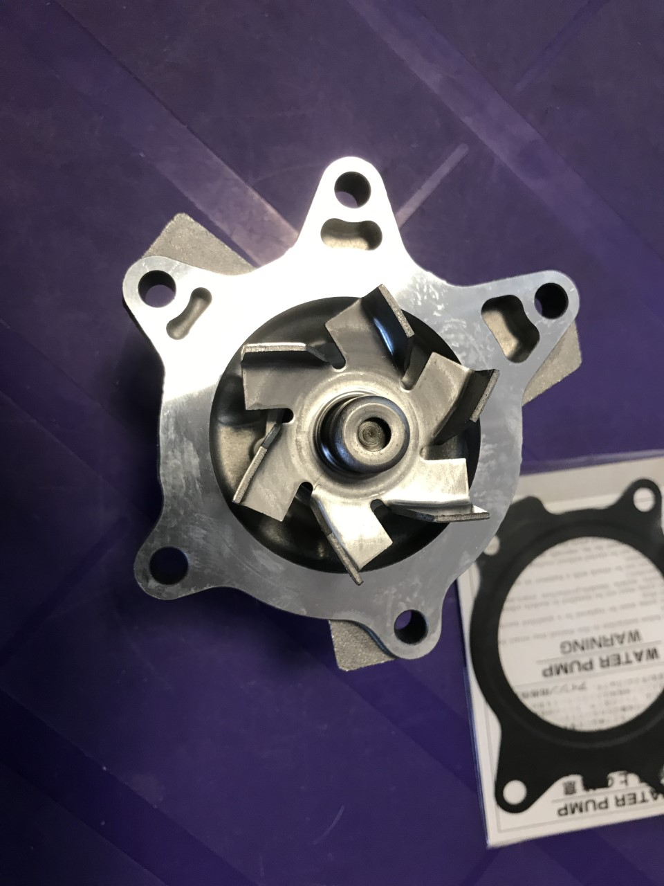 Water Pump with Gasket Toyota Yaris Vitz Auris Corolla  T123081 Aisin