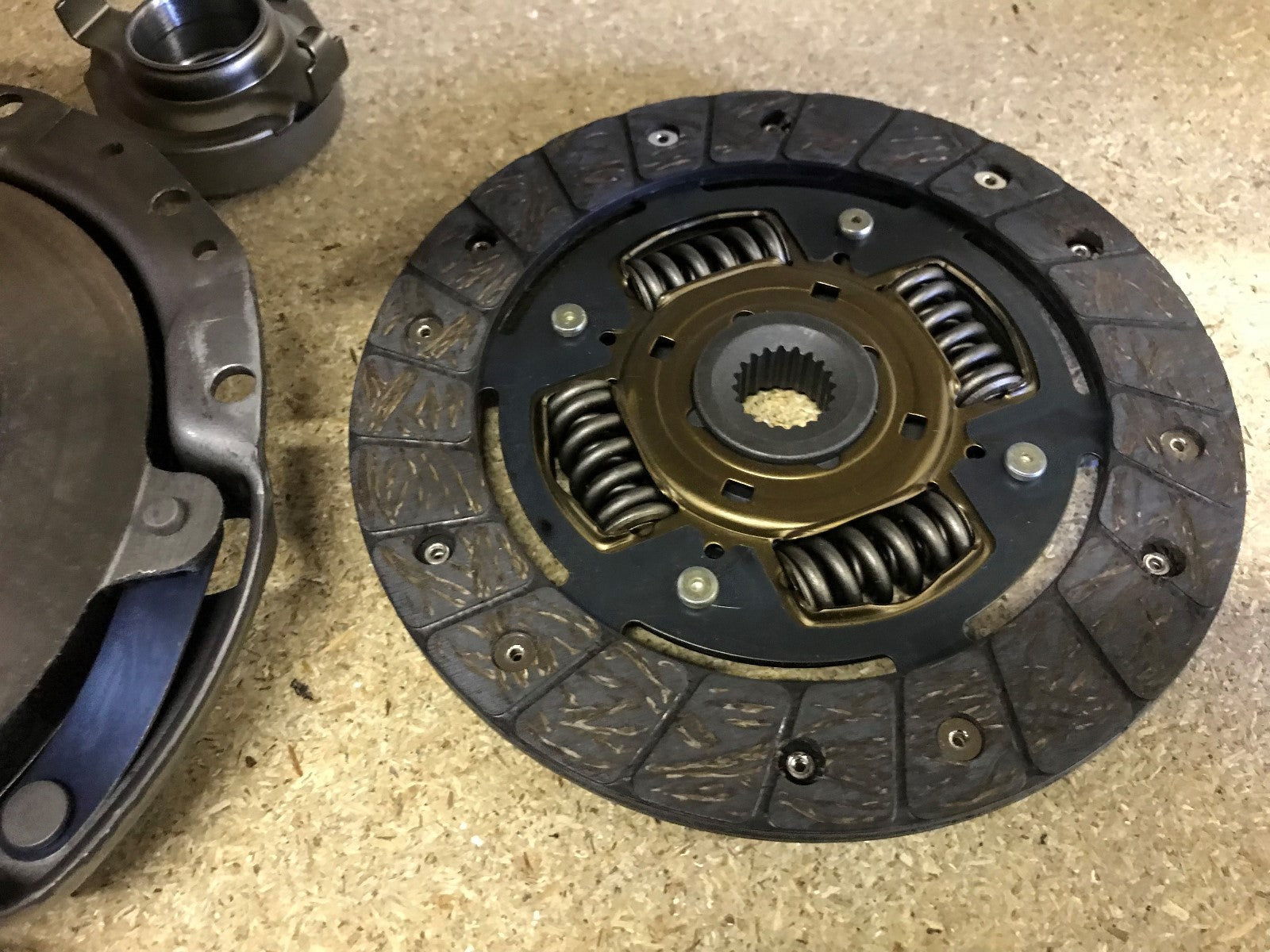 3 Piece Clutch Cover Plate Bearing Mazda 323 1980-1995 Japanparts KF-315
