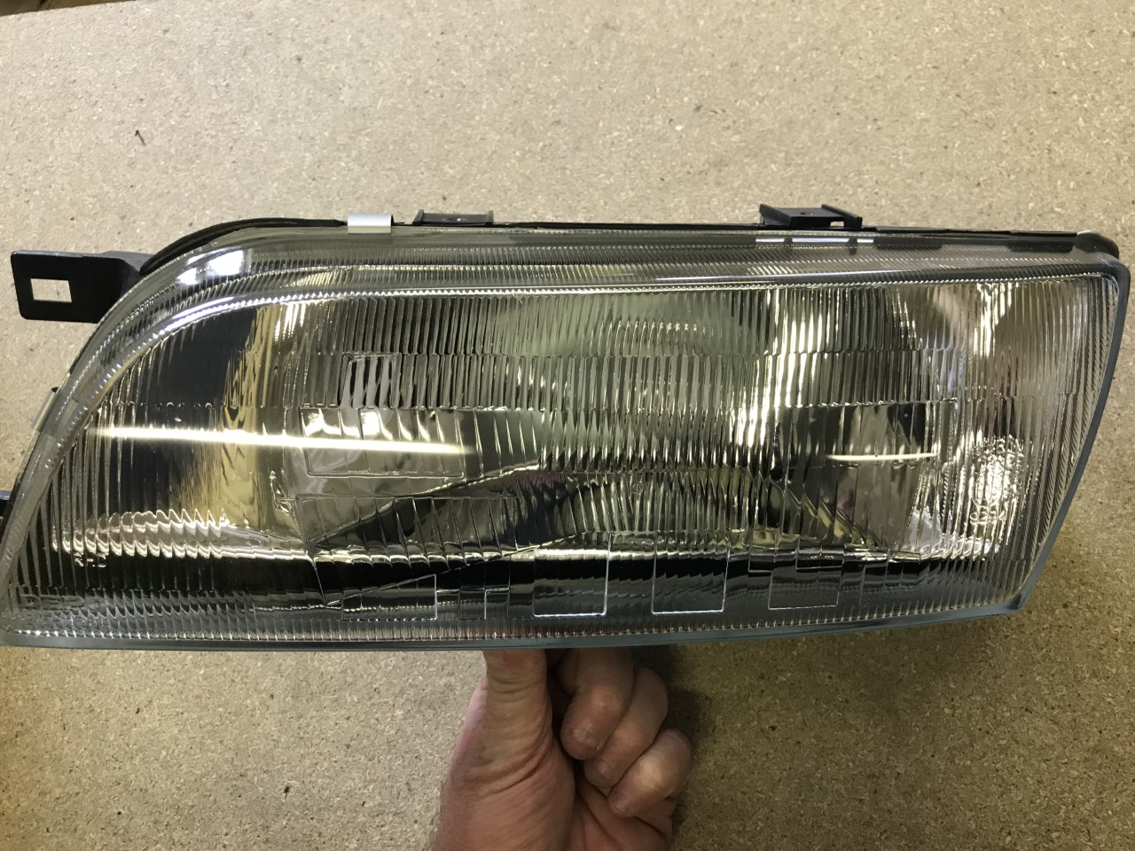 Headlight Lamp Near Side Left Hair Nissan Almera N15 1996-2000 215-1168L-RD-EM
