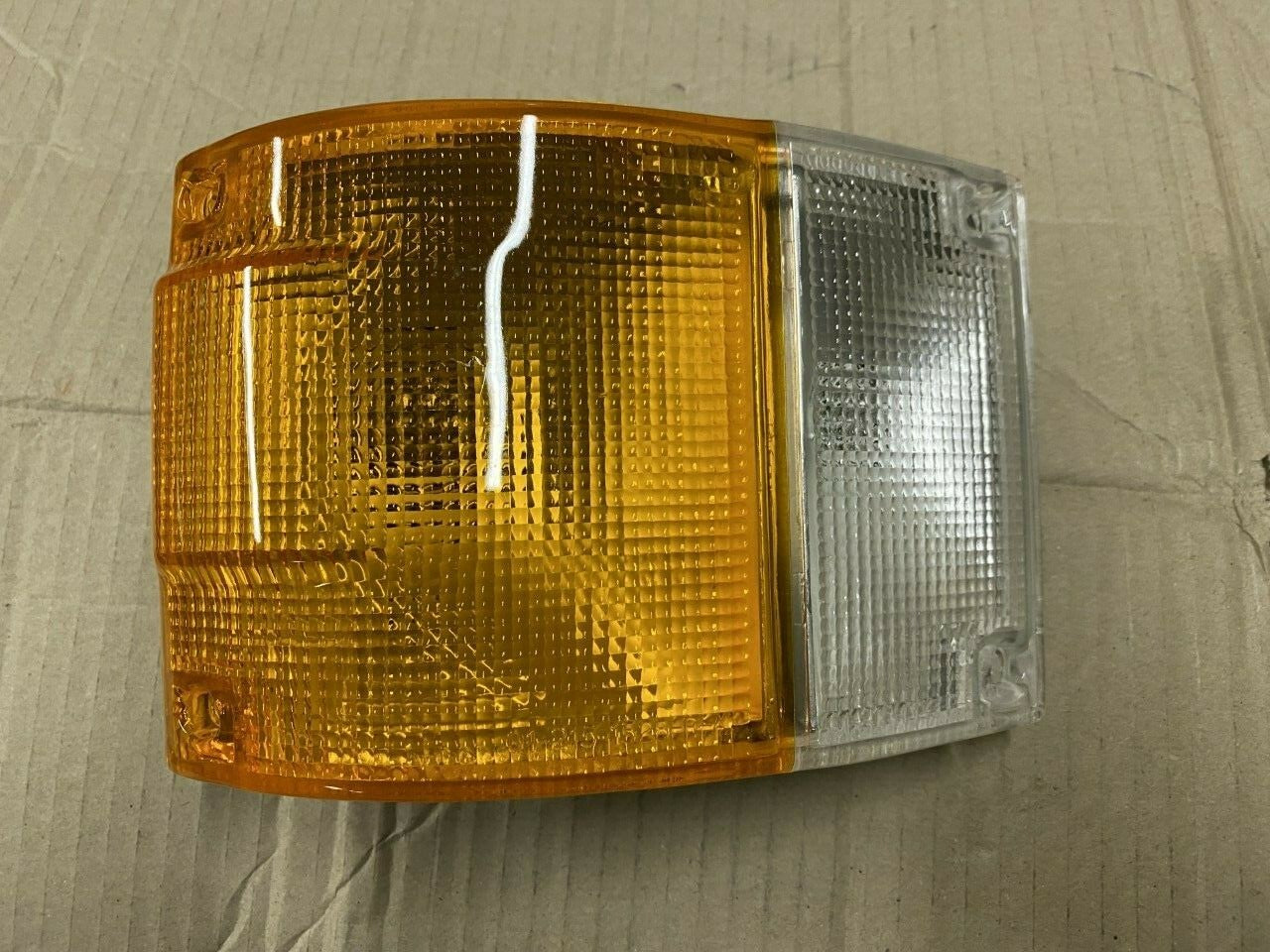 Lucid 215-1528-A Lamp Rght Hand Side fits E24 Nissan Urvan