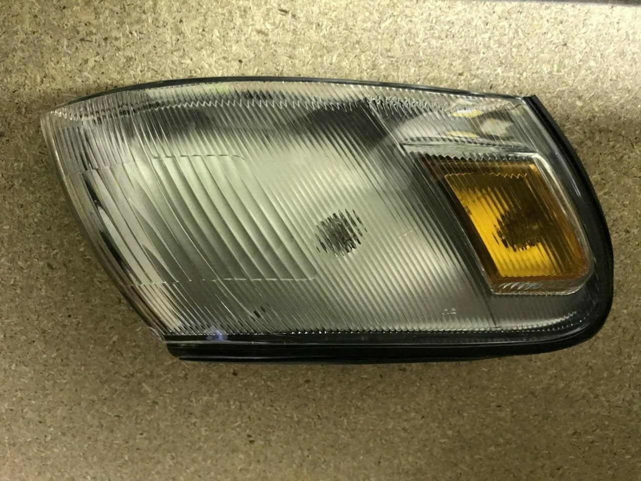 Corner Indicator Lamp Off Side Right Hand Side Toyota Corolla 1992-94 212-1561RA