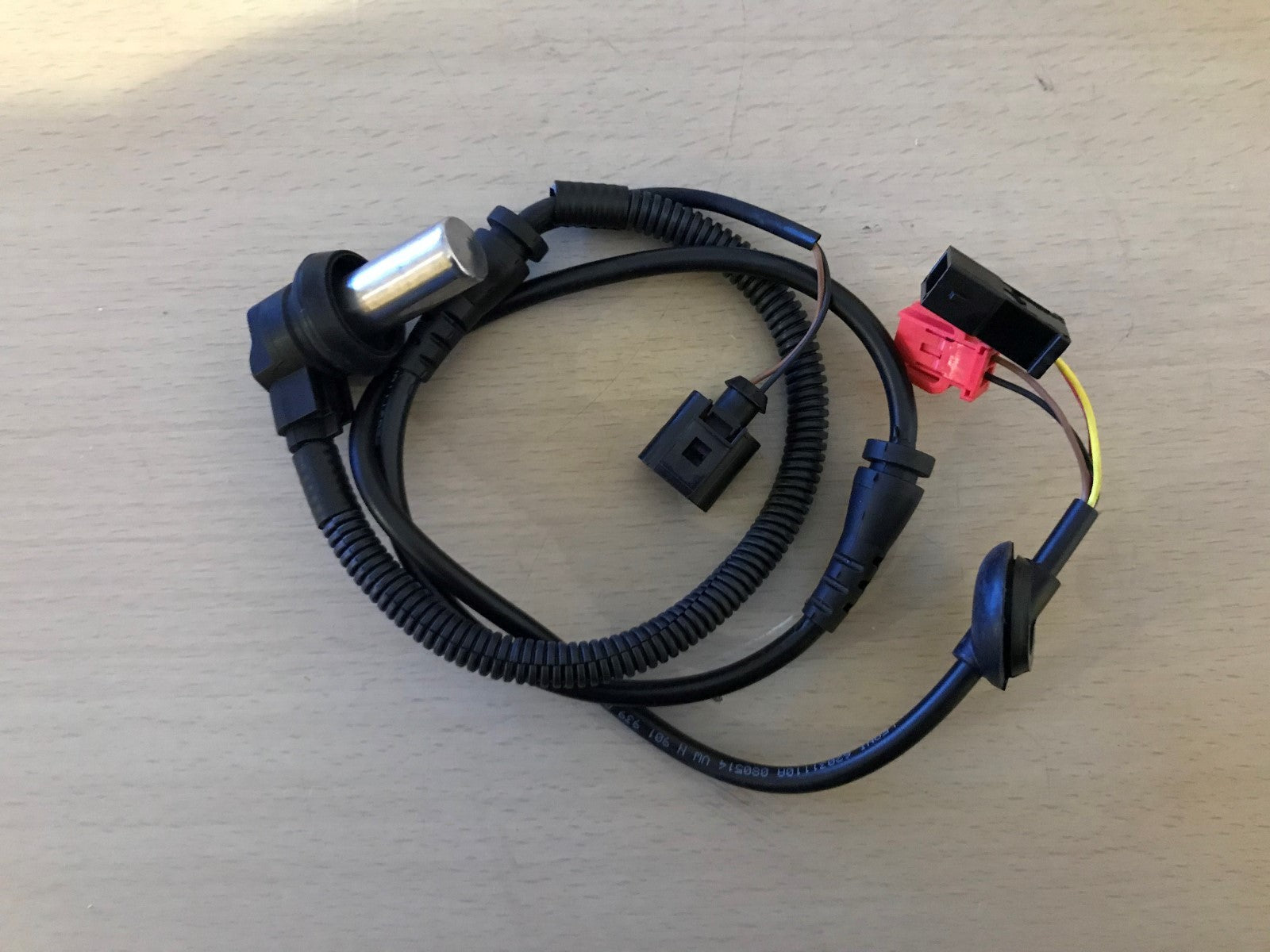 ABS Sensor Front LH RH Audi A6 1997-2004 Audi S6 1999-2004 VW Passat 4B0927803C