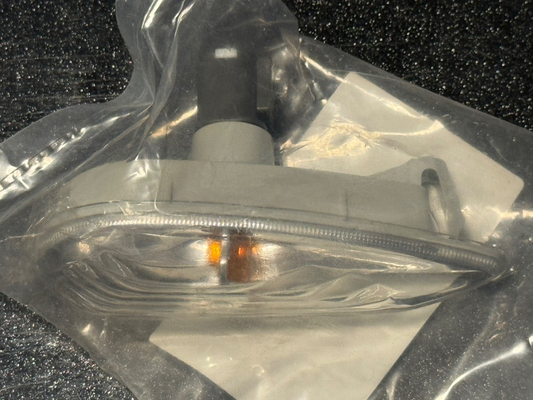 Near Side Left Hand Front Indicator Geunine HYUNDAI KIA ix20 i20VENGA 923011J000