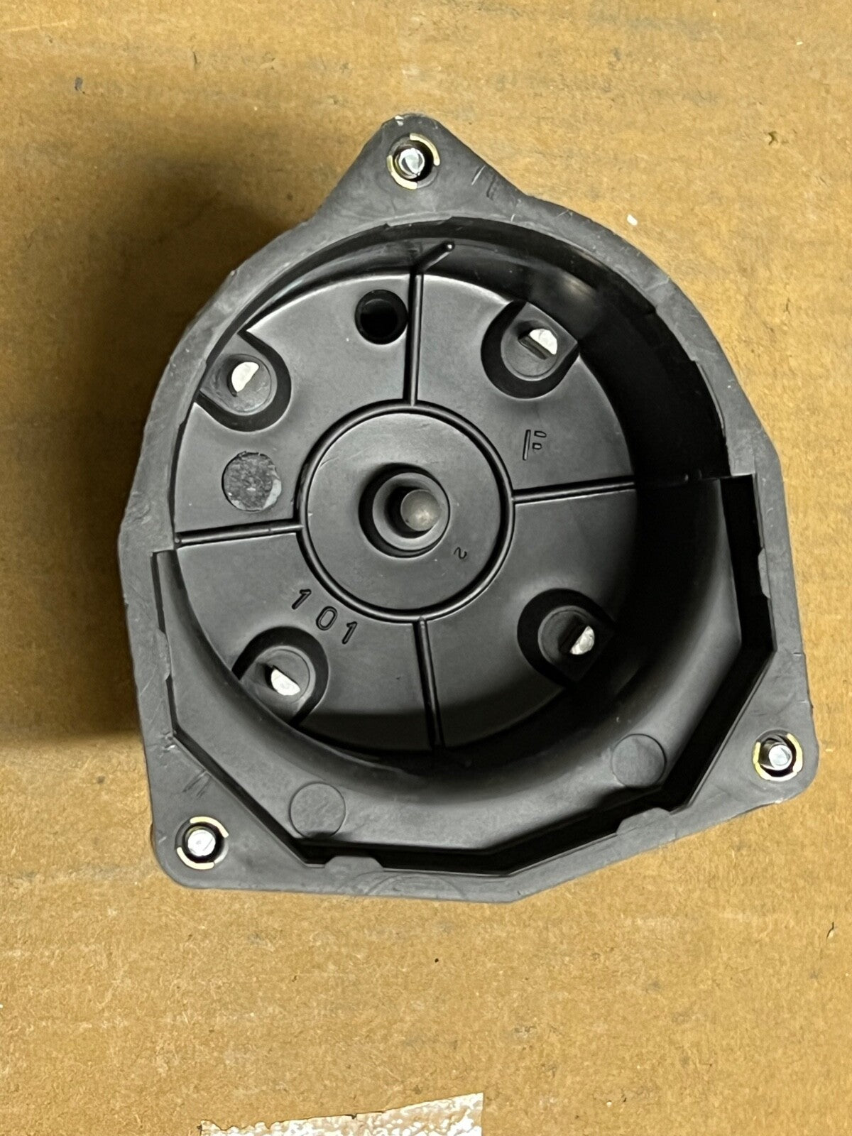 Bremi 6558 Distributor Cap fit Honda Civic 91-95 Nissan Sunny 90-95Primera 90-98