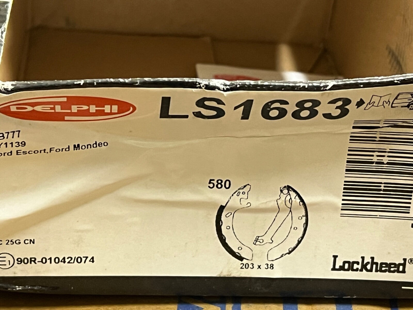 Delphi LS1683 Rear Brake Shoe Set fits Ford Escort Mondeo