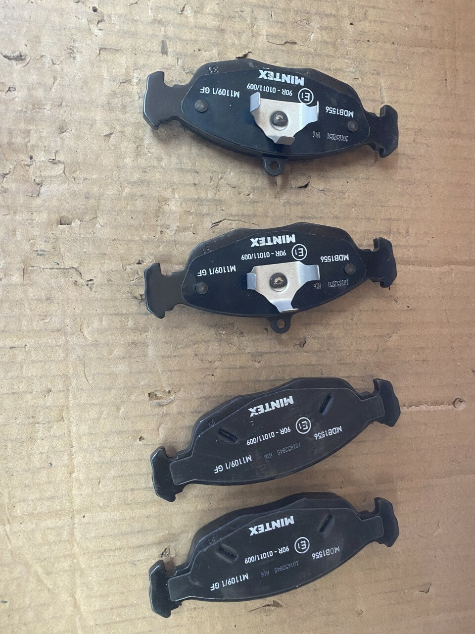 Mintex MDB1556 Front Brake Pad Set fits Opel Vauxhall Daewoo Jaguar Daimler