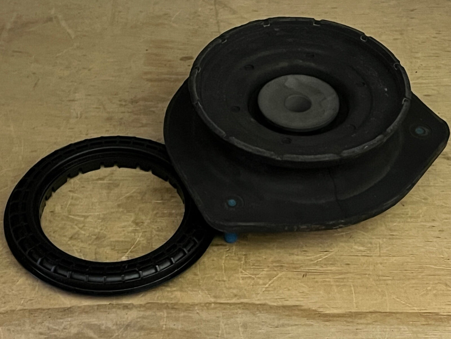 MK052 Top Strut Mount Bearing Front Fits FORD TRANSIT III 2.0 2.3 2.4 00- 06 FL