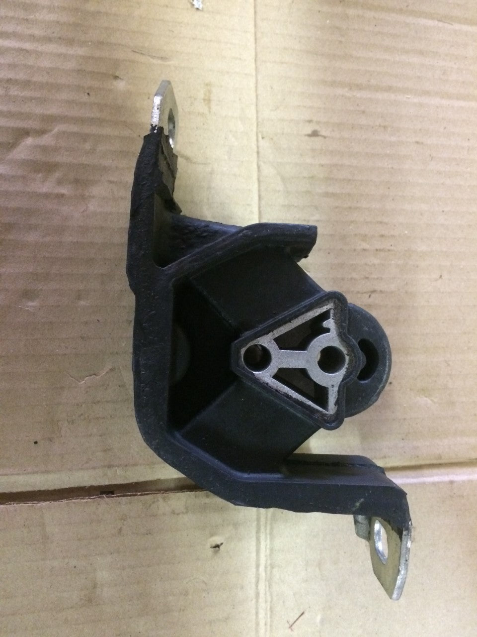 Front Near Side Engine Mount Vauxhall Combo 94-01 Corsa 93-00 Tigra V40-0354