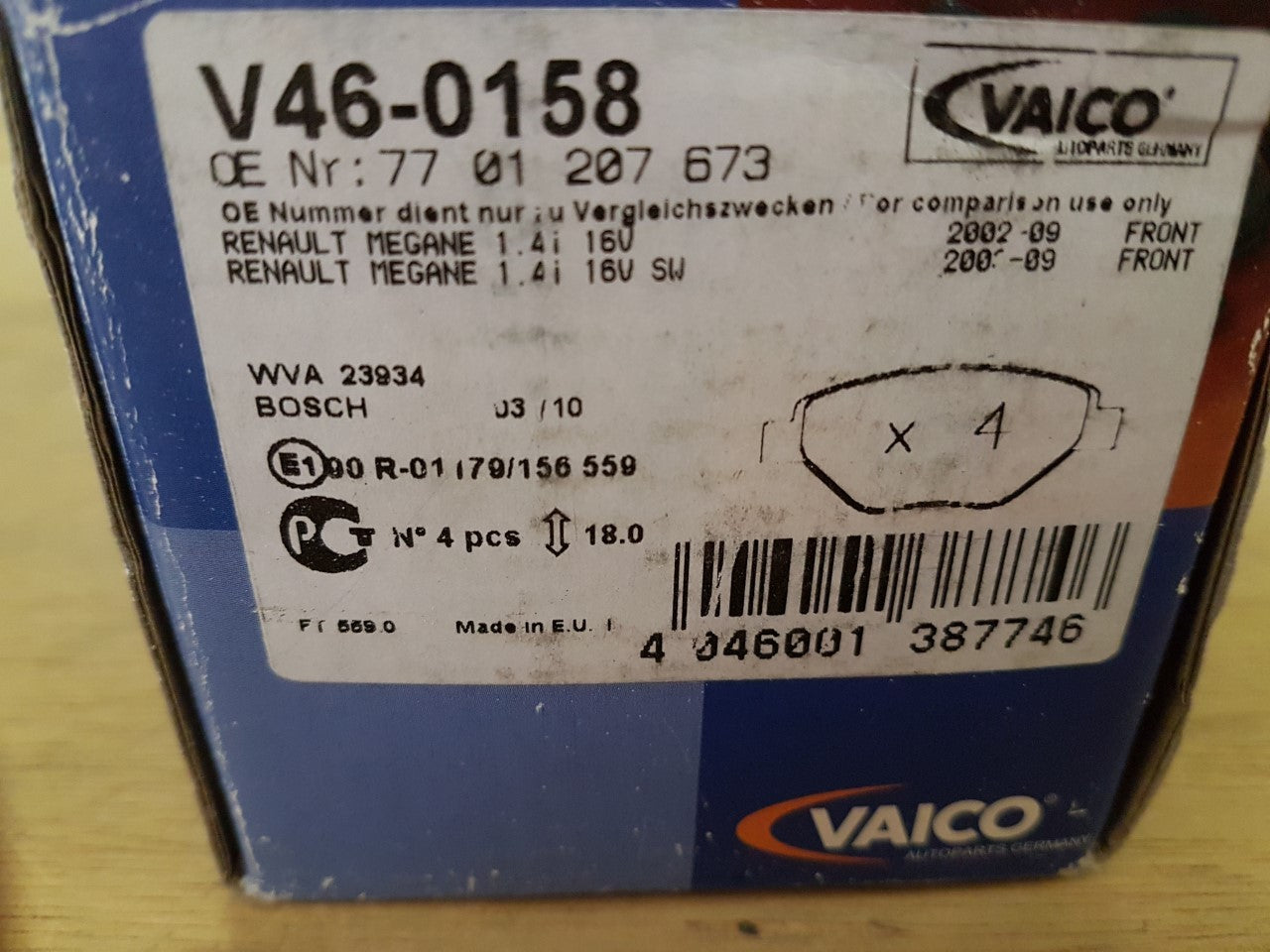 Front Brake Pads Renault Megane 02-08 Megane Sport Tourer 03-09 Vaico V46-0158