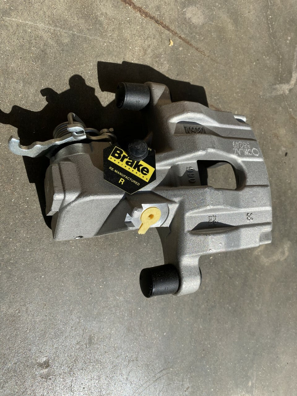 Brake Engineering CA2222R MBC1082R Brake Caliper Right Hand Side