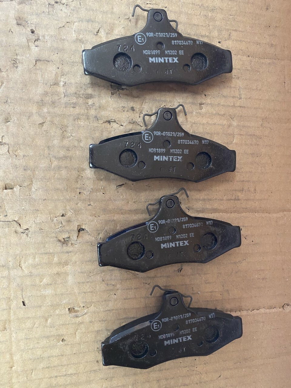 Mintex MDB1899 Rear Brake Pad Set fits Chevrolet Daewoo Ssangyong