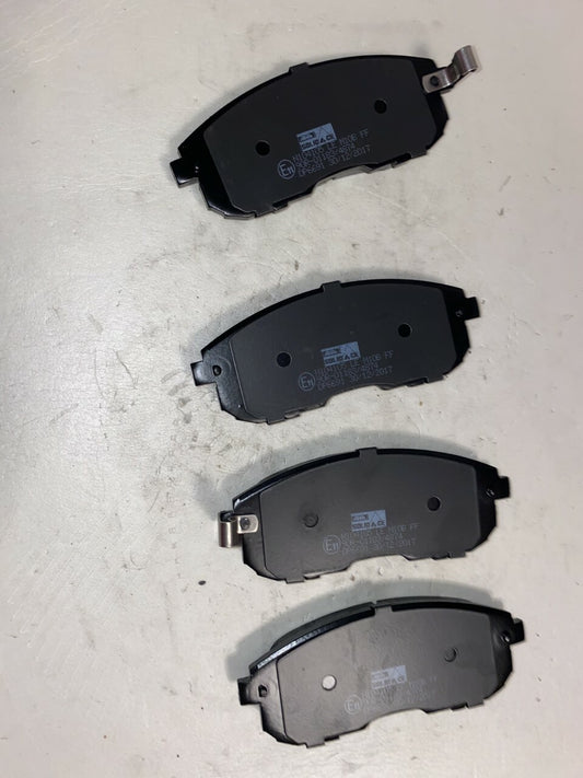 Solid Auto N104105 front Brake Pad Set