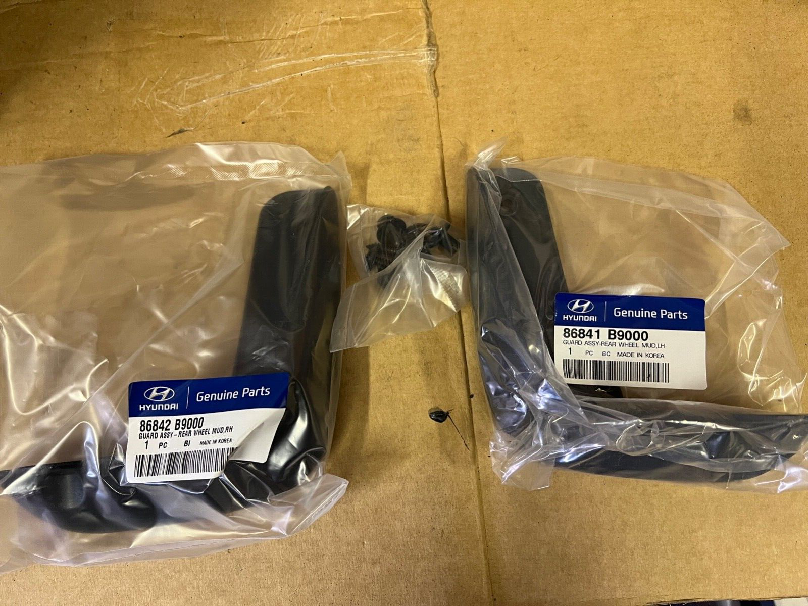 B9F46AC100 Genuine New Rear Mud Flaps set of 2 Hyundai i10 2013-2016