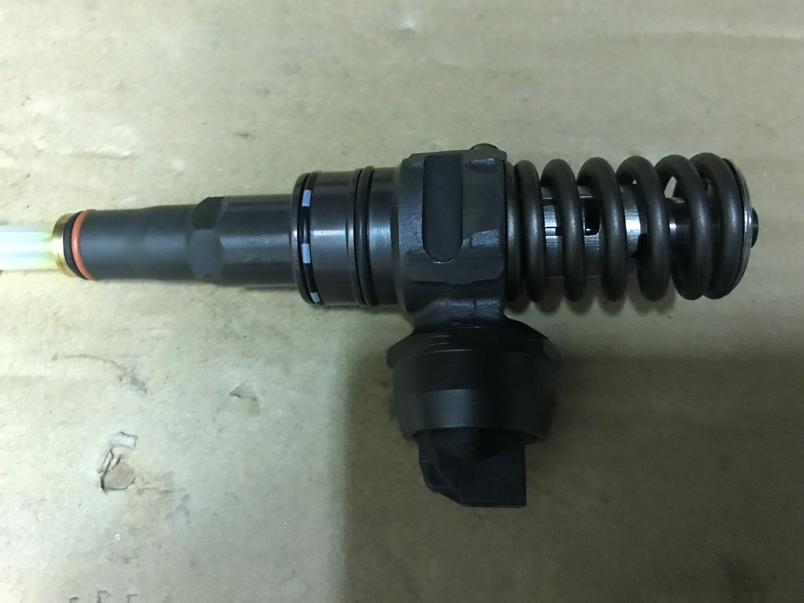 fuel Injector for Audi A3/4 Seat Ibiza Skoda Fab VW Bora Golf Beetle 0986441556