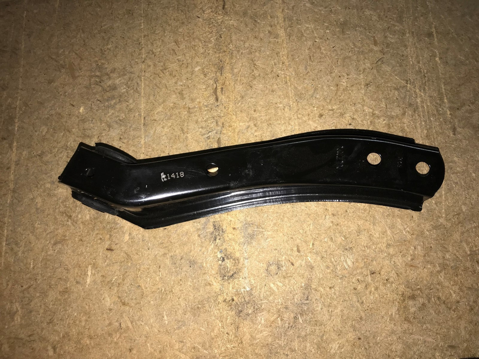 Front Off Side Right Hand Suspension Arm Vauxhall Nova 1982-1993 FAI SS496