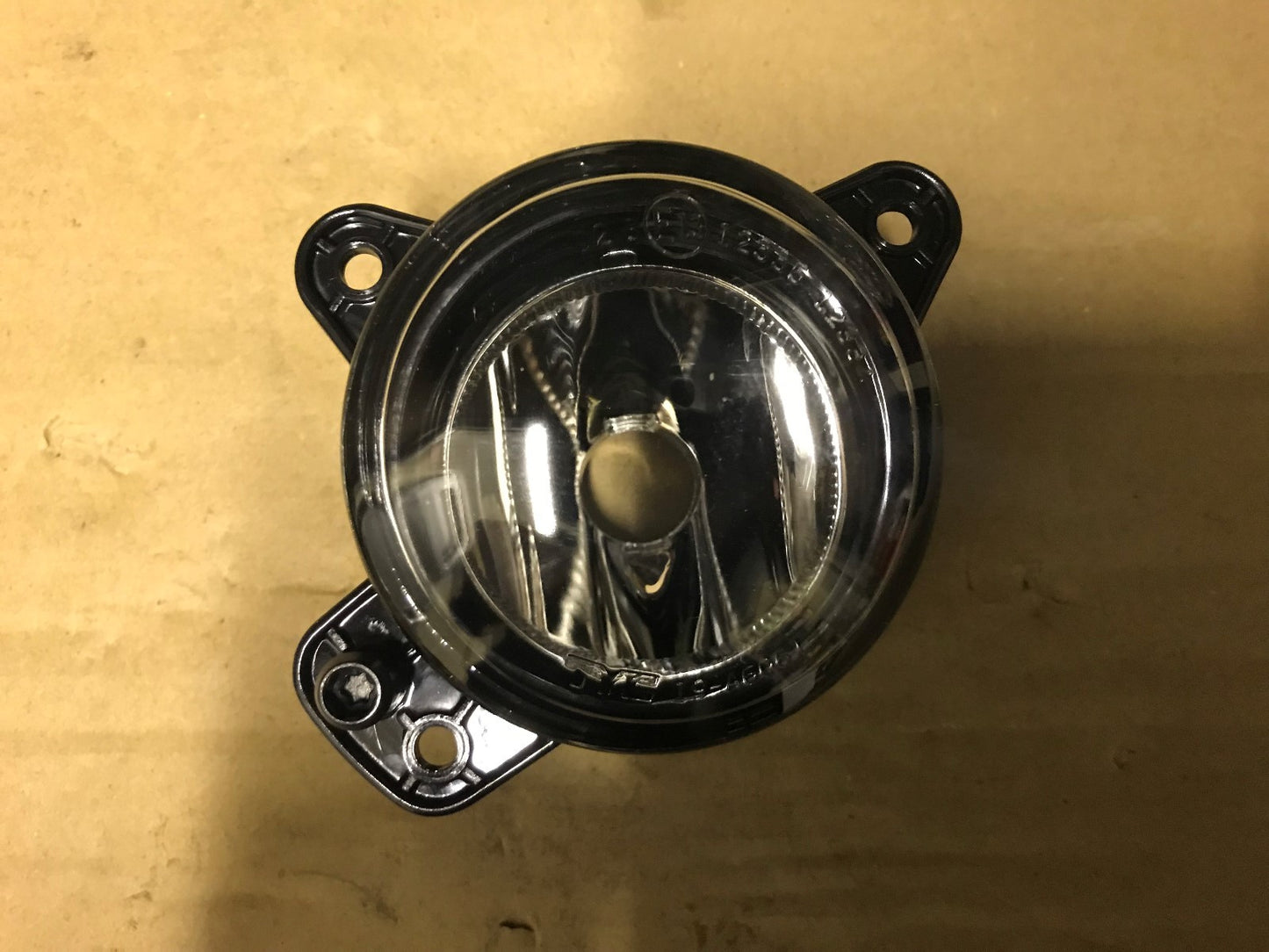 Front Left Hand Near Side Fog Lamp VW Transporter 2003-on 19-A518-01-2B