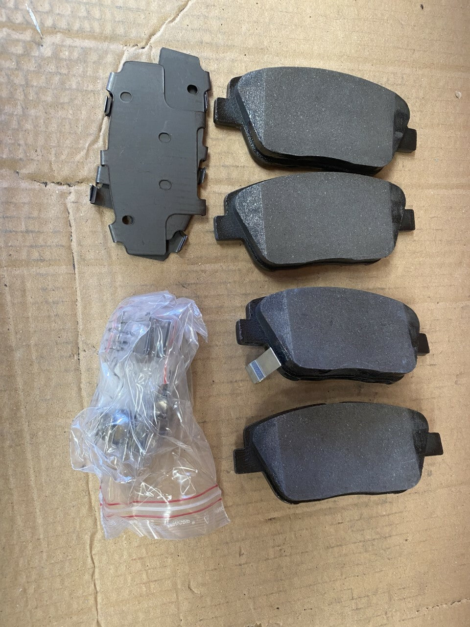 Hella-PAGID T2209 8DB355020-551 front Brake Pad Set fits Kia