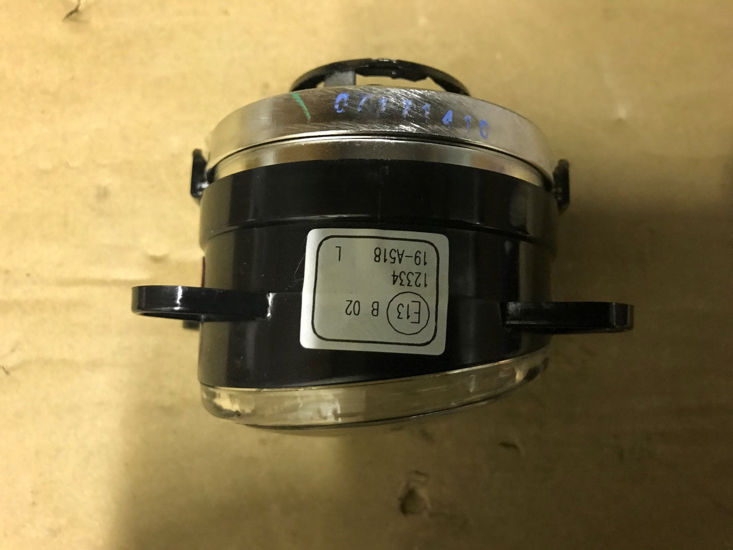 Front Left Hand Near Side Fog Lamp VW Transporter 2003-on 19-A518-01-2B