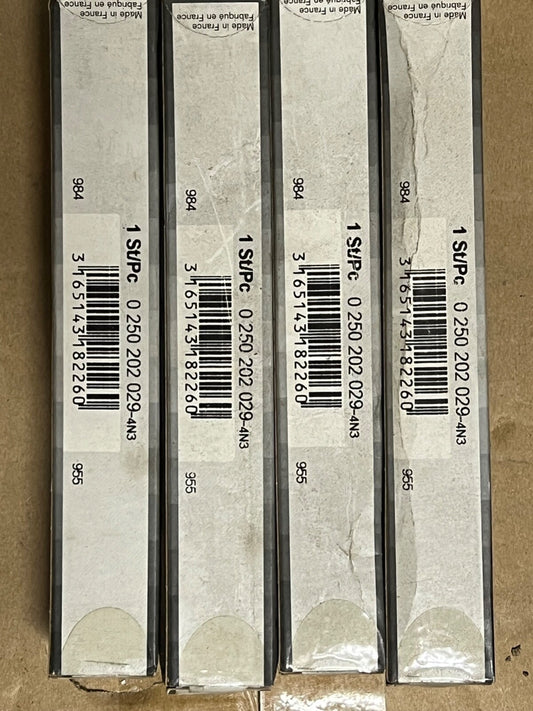 Bosch Glow Plug x 4 0250202029 fits Jeep Grand Cherokee 01-05 Chrysler PT Cruise