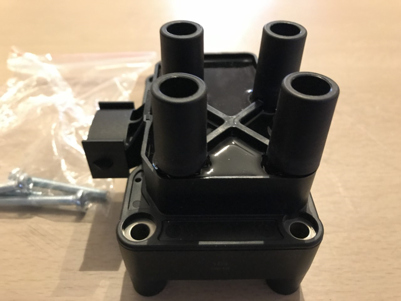 Ignition Coil Ford Courier Escort Fiesta KA Focus C Max Fusion Galaxy IC18109